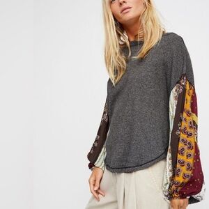 FREE PEOPLE | WE THE FREE | PATCHWORK SLEEVE BLOUSE | GRAY/MULTICOLOR